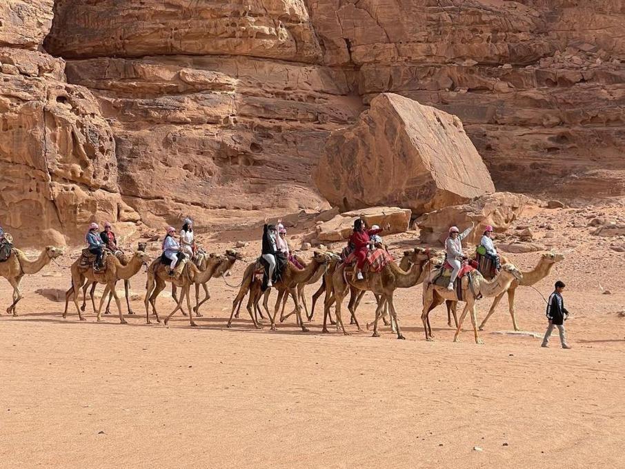 Wadi Rum Fun Time Tour'S ภายนอก รูปภาพ