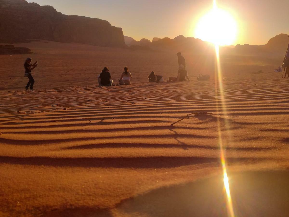 Wadi Rum Fun Time Tour'S ภายนอก รูปภาพ